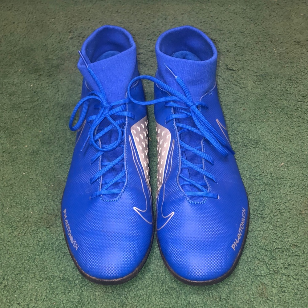 Nike Phantom Soccer Shoes